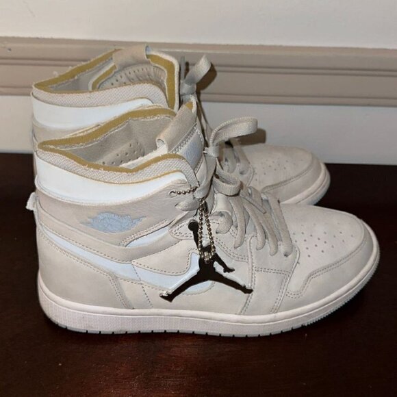 Jordan 1 High  Zoom Air CMFT Grey Fog Women's Sz 7.5 US/5 UK/38.5 EU CT0979-004 - Picture 1 of 13